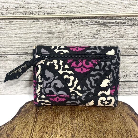 Vera Bradley Quiltet Design Snap Button Closure Wallet Women’s - Picture 3 of 9